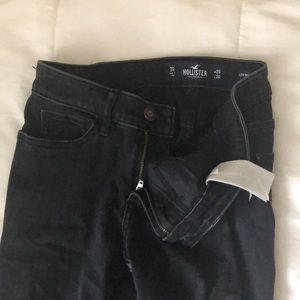 Black slow rise jeans